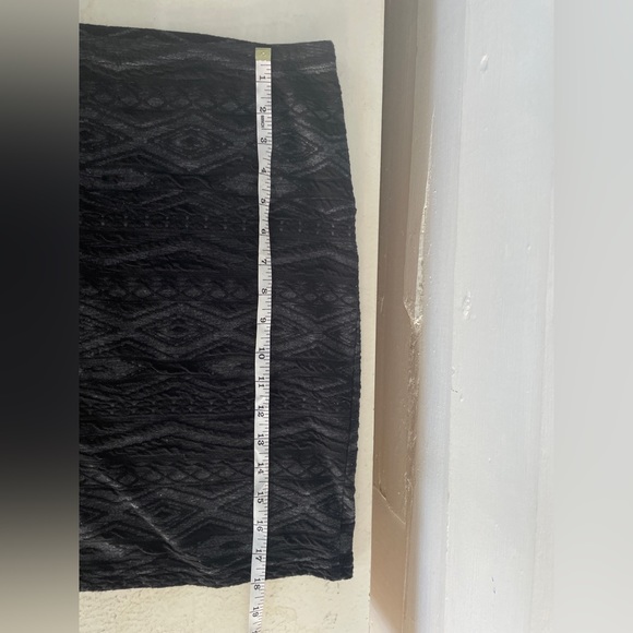 3/25 Black Patterned Only Mini Skirt - Picture 4 of 6